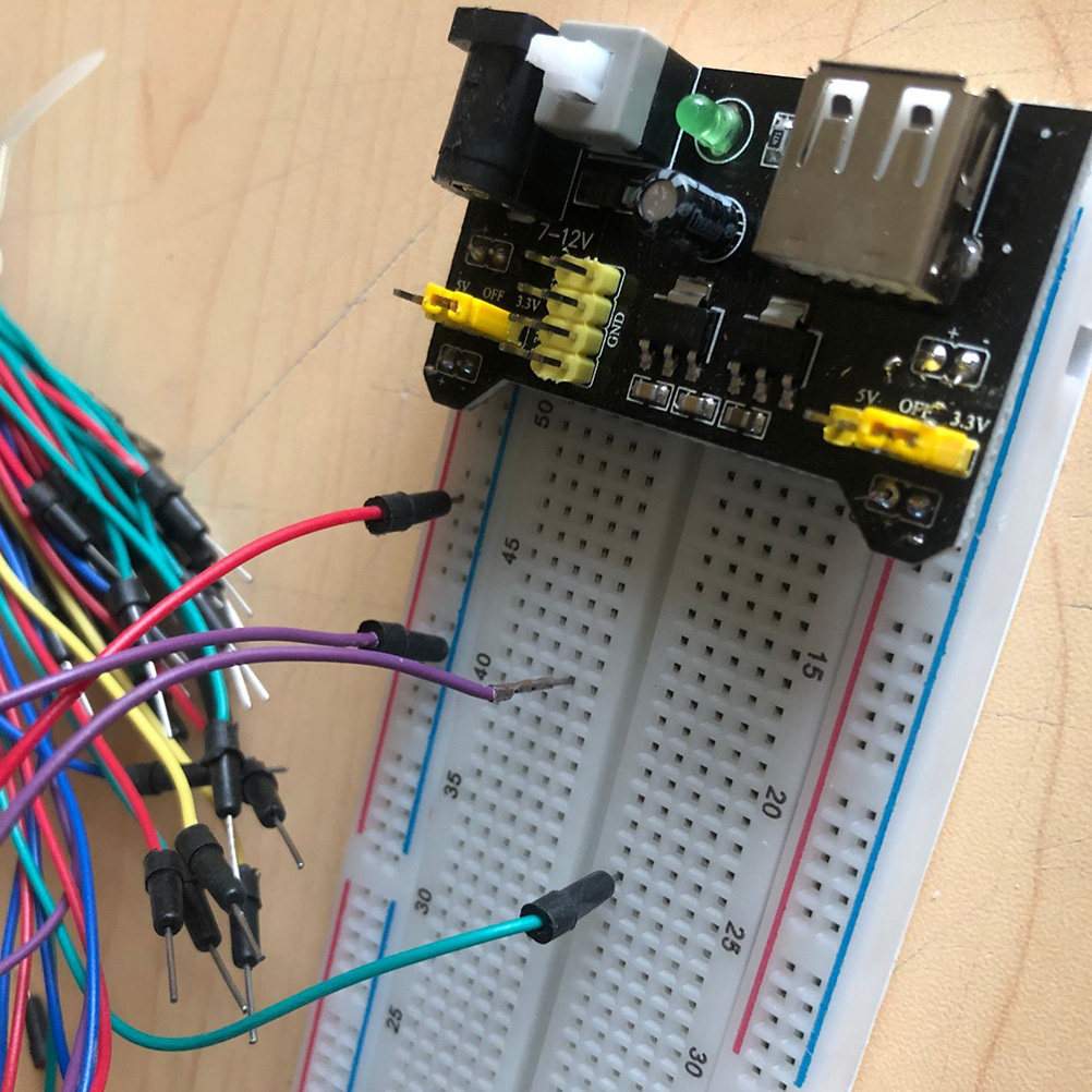 回路実験やDIY電子工作に最適な、40ピンの電源モジュール付 - Breadboard Jumper Wires Power Supply Kit のレビューと価格